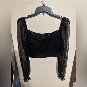 WINDSOR LONG SLEEVED BLACK CROPPED TOP SIZE M